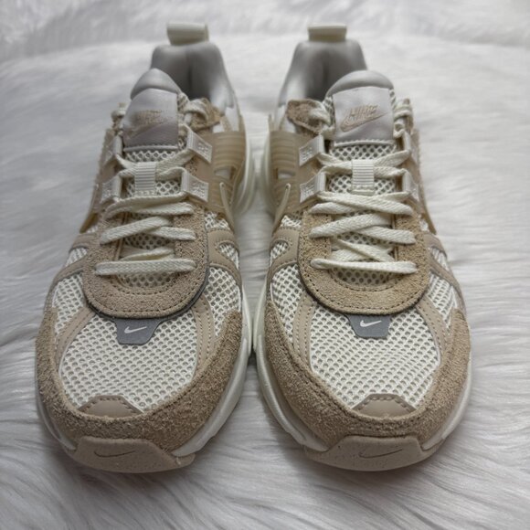 Nike V2K Run Sail Sand Drift Womens Running Shoes HV3917-133 NEW Multi Sz - Picture 3 of 4